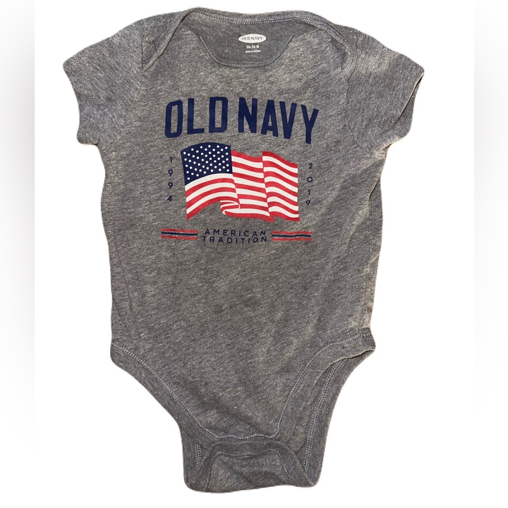 Old Navy Gray Onesie w/ American Flag, 12-18M
